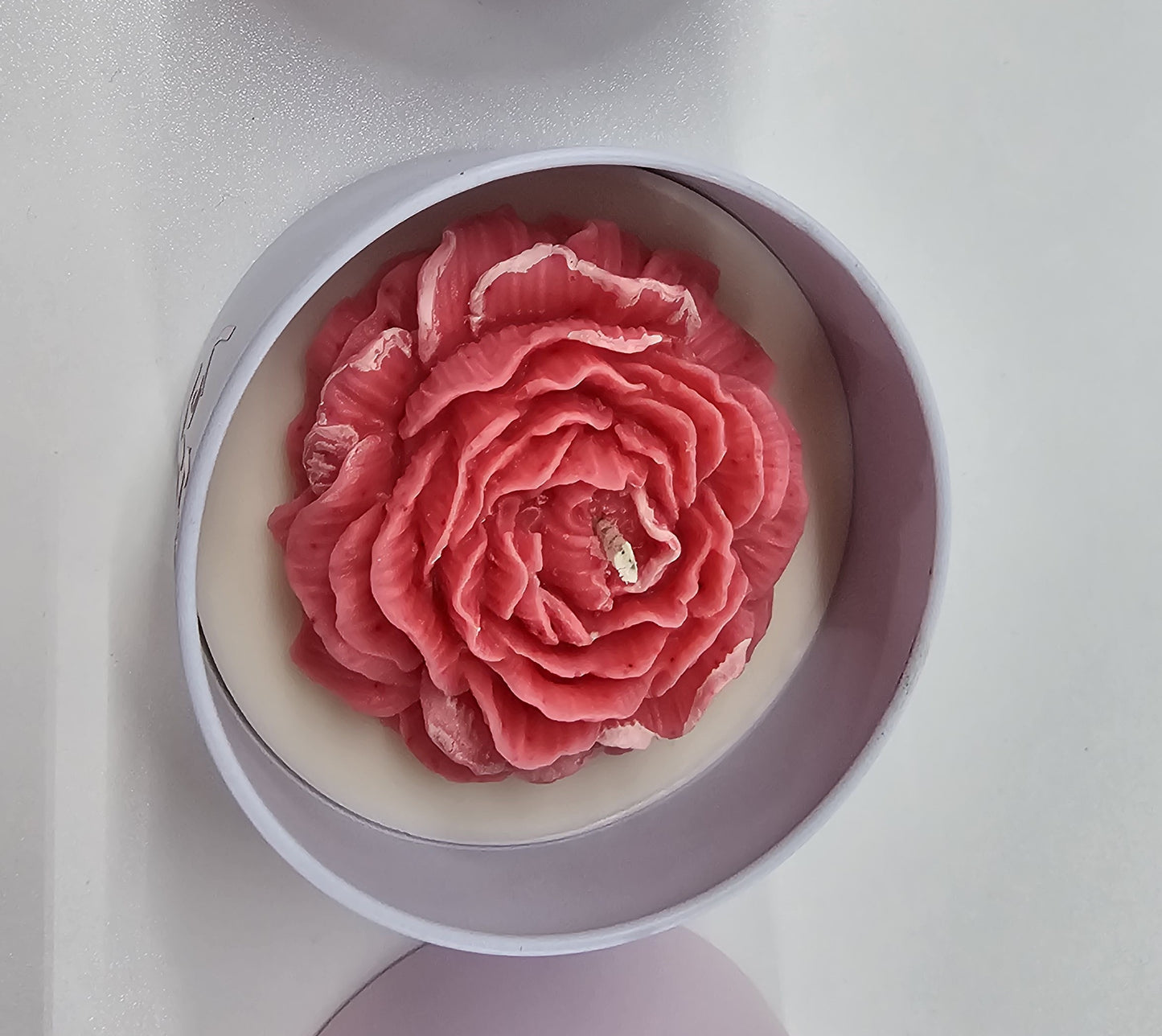 Floral Valentine candle - "Happy Valentines Day" Message